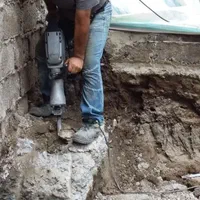 تخریب داخلی و بیرونی ساختمان|خدمات پیشه و مهارت|رشت, یخسازی|دیوار