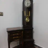ساعت ایستاده ومیز تلفن