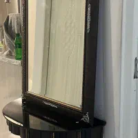 آیینه و کنسول