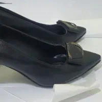 کفش سایز ۳۹