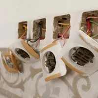 برقکشی و سیم کشی ساختمان|خدمات پیشه و مهارت|خاش, |دیوار