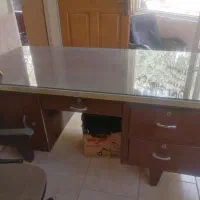 میز فلزی