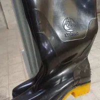 چکمه نو