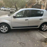 رنو ساندرو دنده مدل ۱۳۹۵ نقره ای بدون رنگ کم کار|خودرو سواری و وانت|تهران, شمسآباد|دیوار
