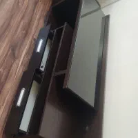 میز تلوزیون شیک وتمیز