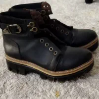 کفش نیم پوت در حد نو بدون هیچ زدگی 300هزار