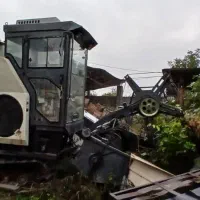 کمباین زنجیری سان لاین کابین دار و یدک کش.معاوضه