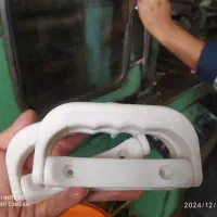 تولید و پخش دستگیره میز تحریر و چمدان جنس باکیفیت