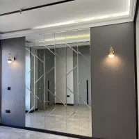 شاگرد برای کار کاغذ دیواری