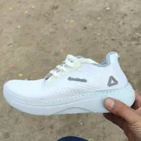 کفش طبی و کتونی