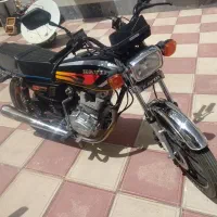 موتور سیکلت ۲۰۰ کویر