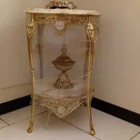 میزتلفن برنز و دوتا گلدون برنزی برنجی