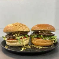 نیازمند همکار خانم