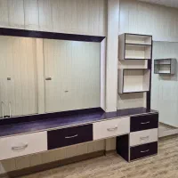 کمد و ایینه ارایشگاه