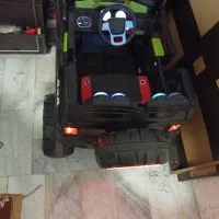 ماشین شارژی 2 نفره در حد نو 2 موتوره|اسباب‌بازی بچه|محمدیه-قزوین, |دیوار