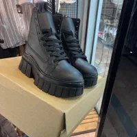 بورس انواع کتونی درجه یک خوش قیمت زنونه و مردونه|کیف، کفش، کمربند|چالوس, |دیوار