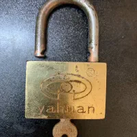 قفل آویز