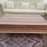 میز در حد نو و خیلی تمیز