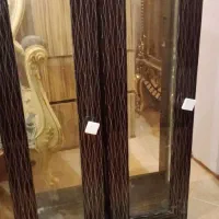 کمد شیشه ای کوچک