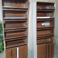دوعدد کمد ویک میز فروش