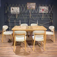 ناهار خوری نیم هلال