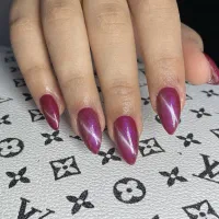 خدمات کاشت ناخن با بهترین متریال کاشت ناخن فقط ۲۵۰