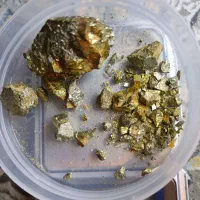 سنگ طلا با خلوص بالا