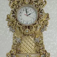 ساعت دیواری نگین دار