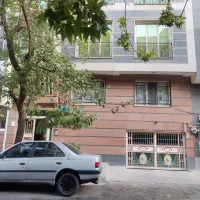 شهرک غرب درختی آپارتمان۱۲۷متری