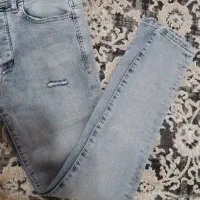 کاپشن|لباس|رباطکریم, رباطکریم|دیوار