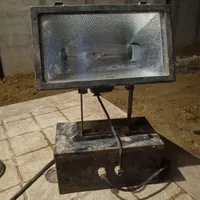 پروژکتور ایتالیایی