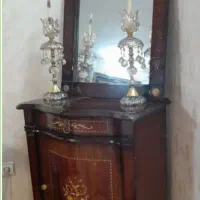 آیینه و کنسول در حد نو