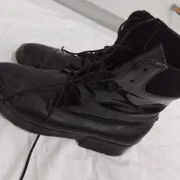 بوت زنانه چرم مشکی سایز ۳۹