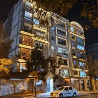 آپارتمان ۱۸۸متری روبروی پارک و پیش فروش