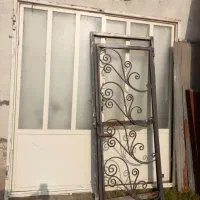 درب حیاط نرده و پله کمددیواری سردروازه