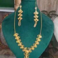 سینه ریز و گوشواره پنج شیر(فقط۴درصد)