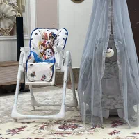 گهواره و صندلی غذا