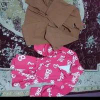 تعدادی لباس نو