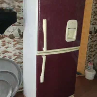 یک یخچال بفروش میرسد