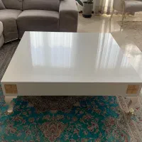 میز جلو مبلی چوبی با کناره های صدف طبیعی