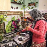 اشپزی و نظافت منزل