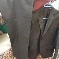 کت و شلوار مشکی ازبرنددی ان جی بسیار زیبا سایز46