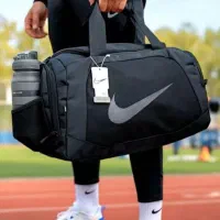 دوزنده. کیف ورزشی  نیازمندیم.بیرون بر