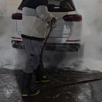 کارگر ساده کار کارواش