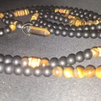 گردنبند و دستبند سنگی