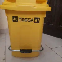 سطل زباله پدال دار کاملا نو