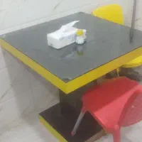 میز اغذیه فروشی