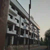 فروش مجتمع اداری تجاری و رفاهی