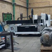 استخدام خانم مسلط به اتوکد و طراحی صنعتی