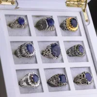 انگشتر نقره با سنگ یاقوت کبود برای متولدین مهر ماه